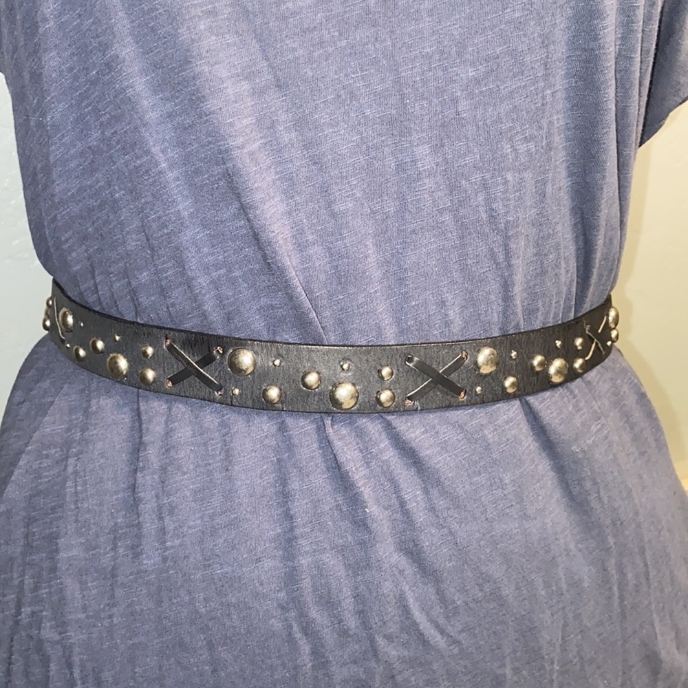 Dockers Genuine Leather Silver Tone Studded Belt Size Medium